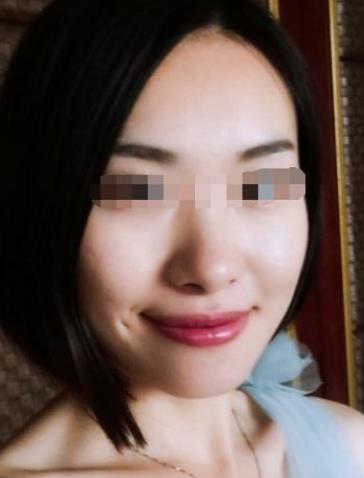 噘嘴女人面相图片