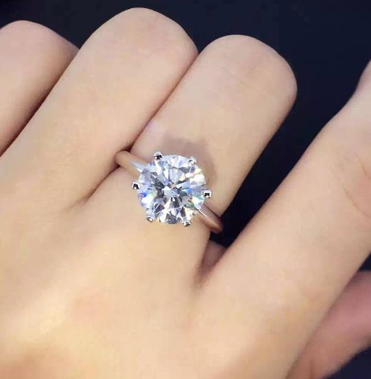 1克拉钻戒一般多少钱1克拉钻戒多大