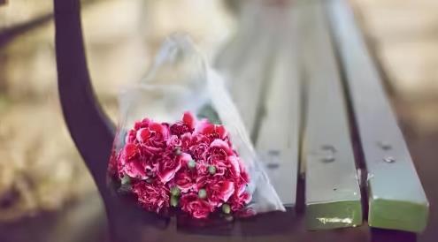 老年夫妻情人节礼物,60岁女性还需要爱情吗