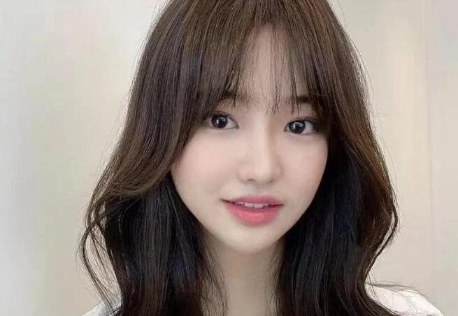高颧骨女生适合发型,女性颧骨高留什么发型