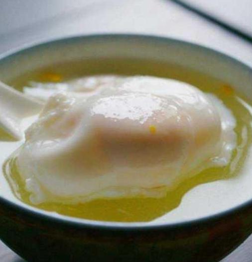 怎样煮鸡蛋不会裂开又好剥，白糖鸡蛋怎么煮不会散