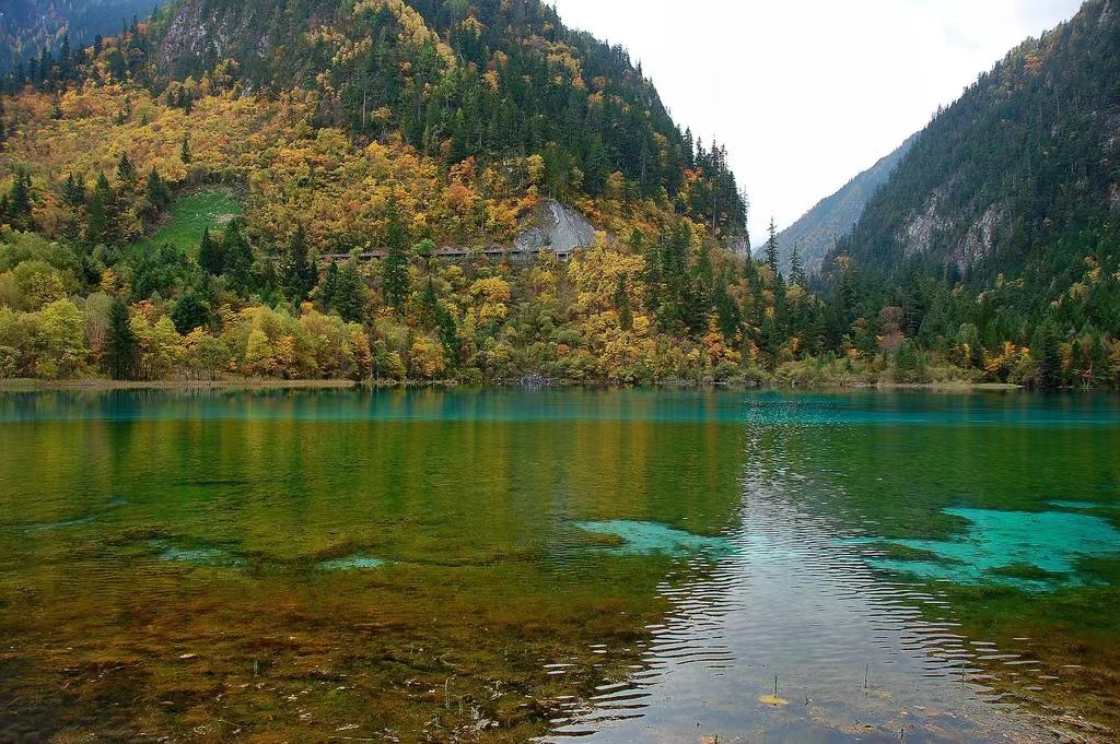 青绿山水千里江山图