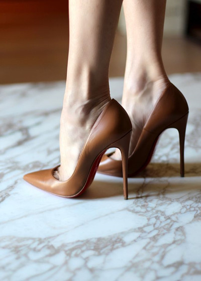 高跟鞋怎么穿不累,高跟鞋挤脚怎么办