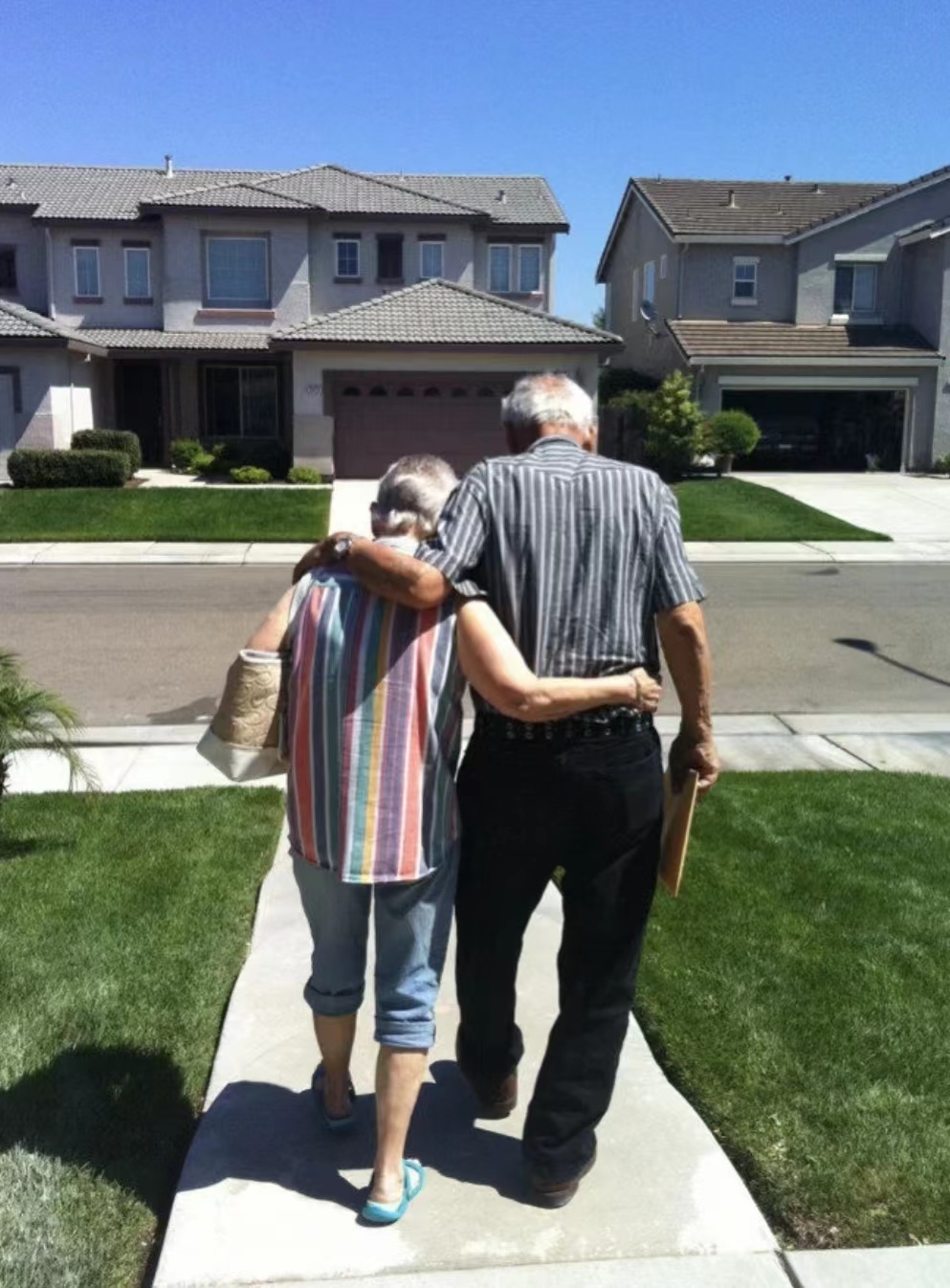 夫妻相濡以沫唯美背影图片,夫妻两个人的背影图片