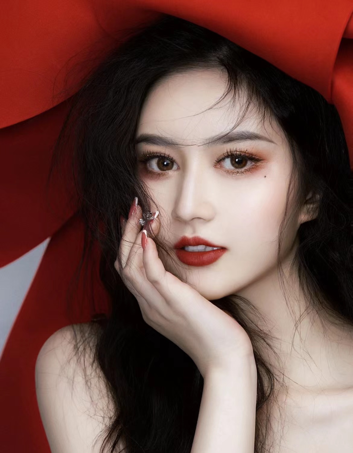 唇红齿白明眸皓齿图片