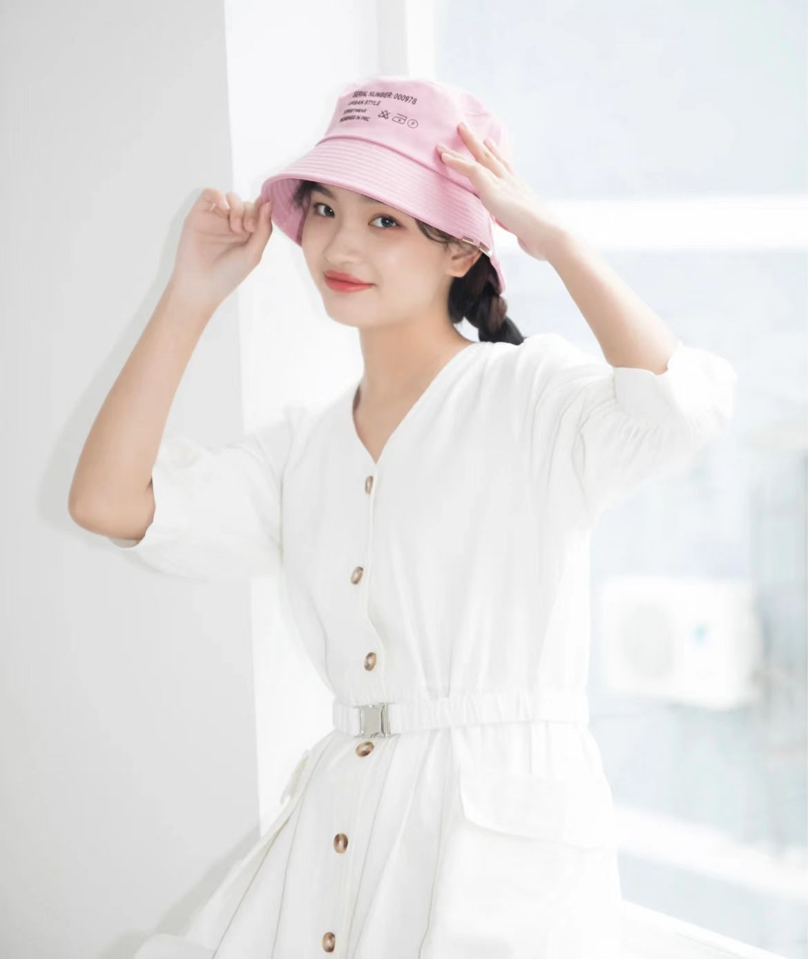 戴渔夫帽怎样扎头发,戴渔夫帽应该怎样扎头发