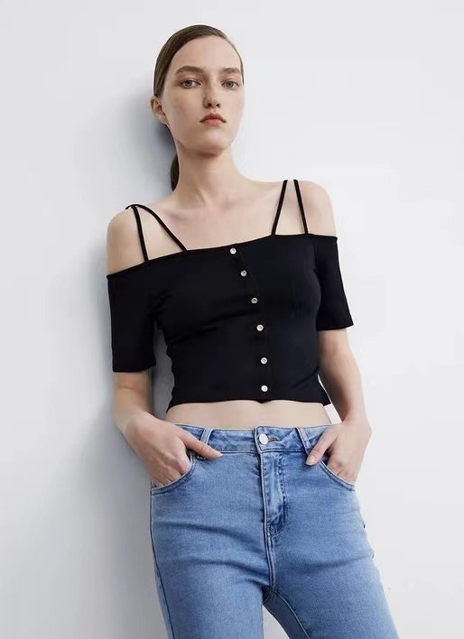 适合肩宽女人的上衣