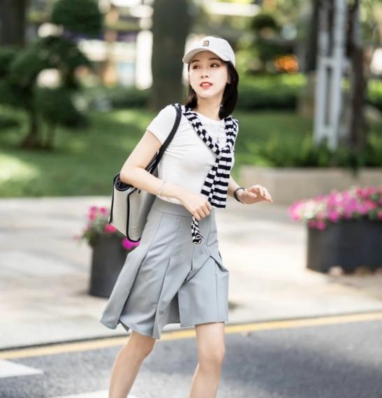 成熟的女性该怎么打扮才显得年轻