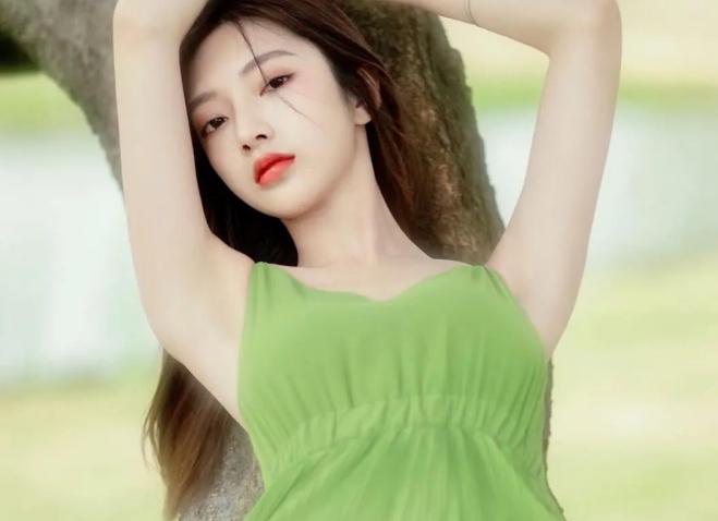 女人穿绿色象征着什么,女孩穿绿色代表什么寓意