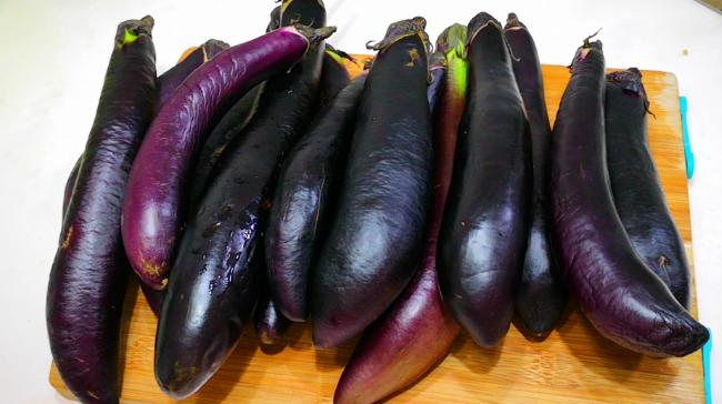 常吃茄子有什么好处,茄子四种人不宜吃