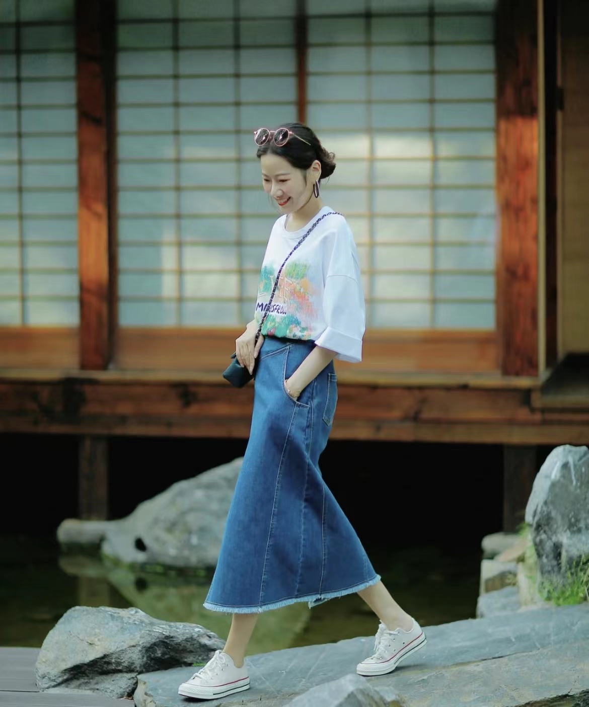 牛仔裙搭配效果图大全,牛仔裙搭配什么上衣