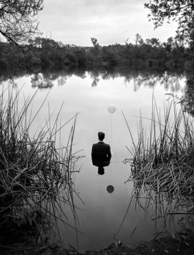 表示自己抑郁的图片,让人感觉很抑郁的照片