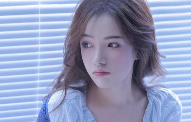 如何安慰女人工作失意,怎样安慰工作不顺心的女生