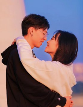 <b>好想紧紧拥抱你的图片</b>