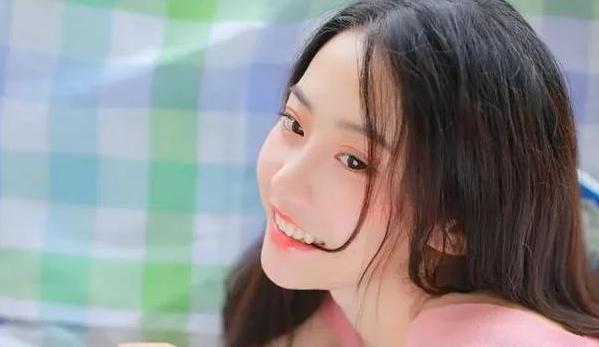 和一个年纪大女人约会怎么安排,为什么男人都喜欢半老徐娘的女人