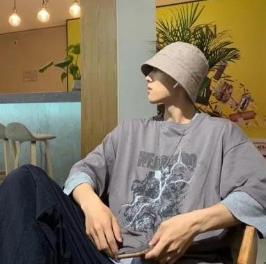 感情中男人的四种观点,男人的感情的四个阶段