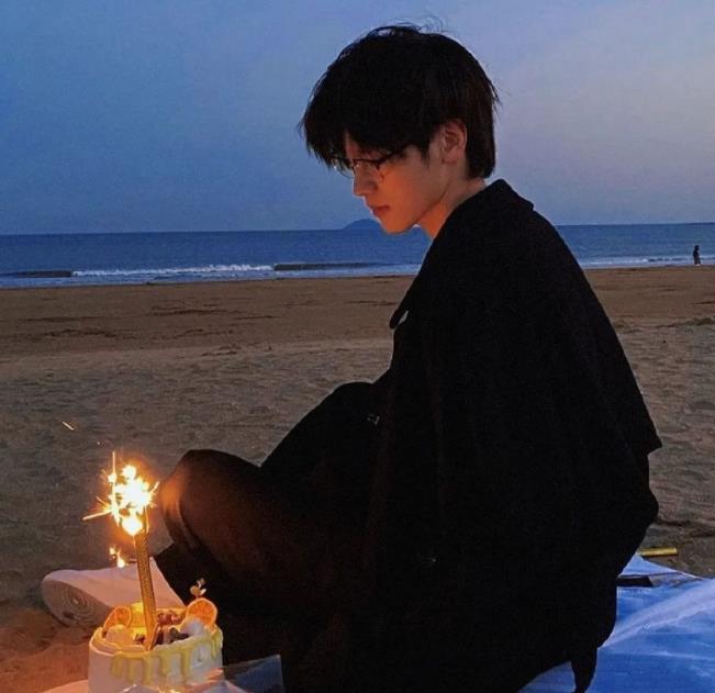 男朋友吃醋占有欲太强是什么感觉