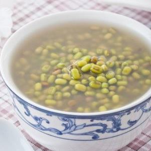高压锅煮绿豆汤的技巧，熬绿豆汤怎样烂得快