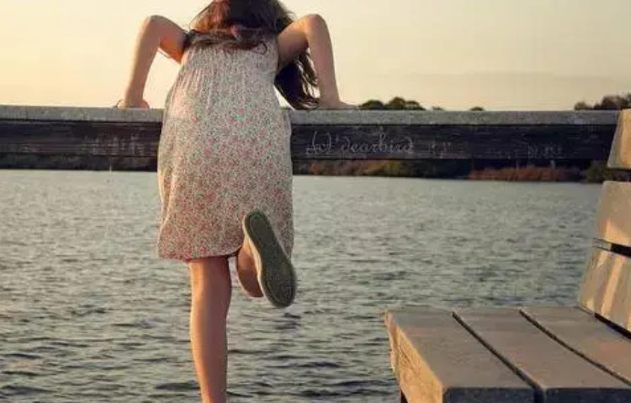 三观很正的女孩特点,为什么三观正的人活着特别累