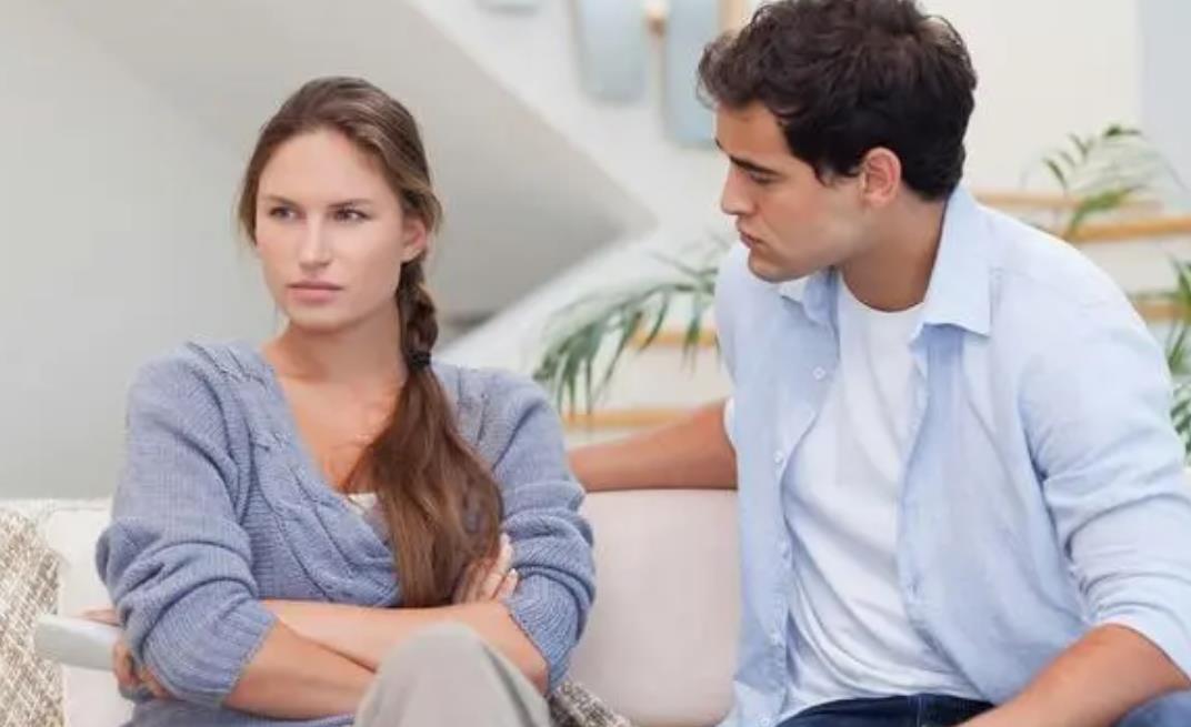 老婆拒绝和老公接吻代表什么,老婆拒绝和老公亲近怎么办