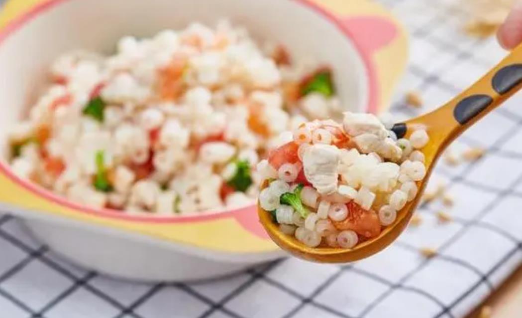 停止喂饭的最好方法,三招让孩子自己停止喂饭