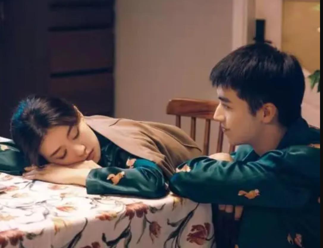 男生不公开女朋友代表什么,男生不公开女朋友的心理