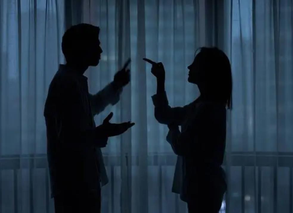 中年夫妻吵架三句忠告,中年夫妻吵架解决方法