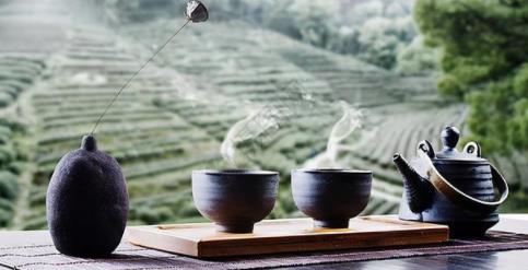 人到中年为何强调清醒做事,人到中年如何要糊涂做人
