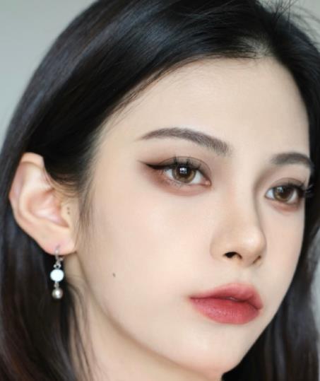 圆脸适合什么眉毛,圆脸眉形要粗一点还是细一点