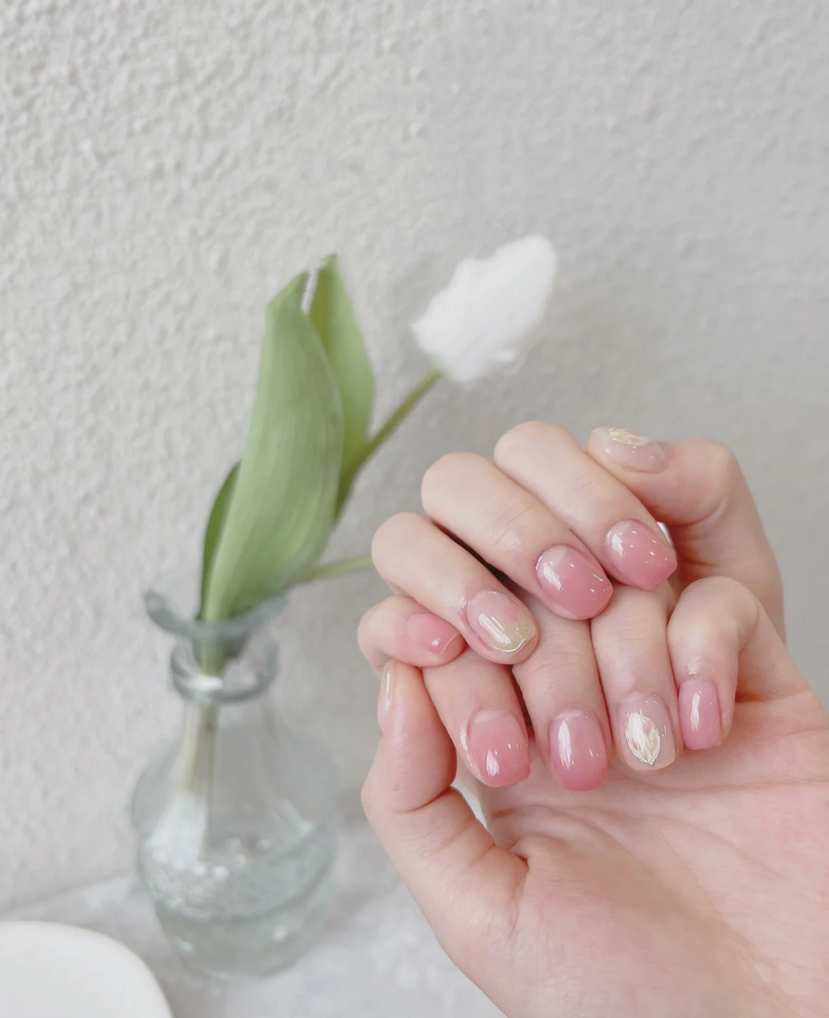 上班族淡雅美甲图片