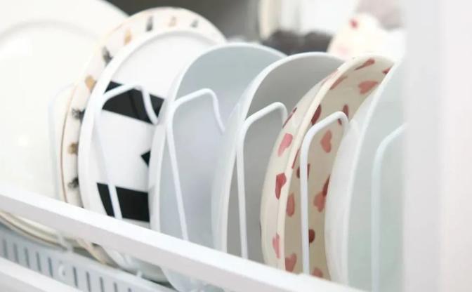 厨房餐具怎么收纳,用什么收纳工具整理厨房干净整洁