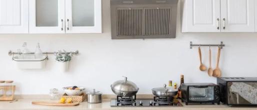 厨房餐具怎么收纳，用什么收纳工具整理厨房干净整洁