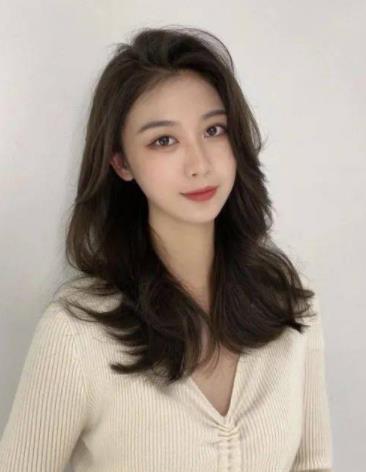 额头窄最佳发型,额头窄头尖适合什么发型