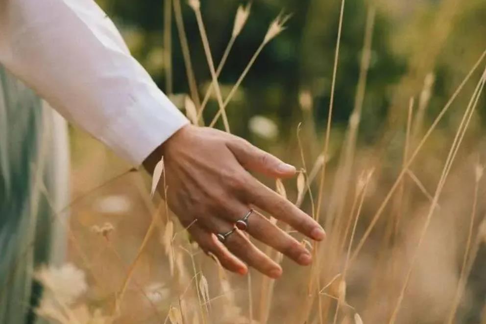 这几个细节看出你在男人心中的地位如何,如何看出你在老男人心中的地位