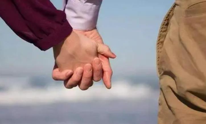 这几个细节看出你在男人心中的地位如何,如何看出你在老男人心中的地位