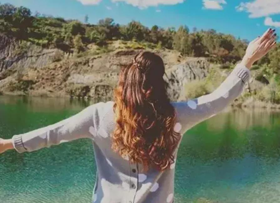 让老男人心底最迷恋的女人,男人心底最迷恋什么样的女人