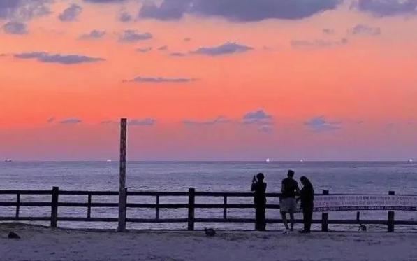 女孩子流泪了是喜欢你吗,女生哭了是因为很喜欢你吗