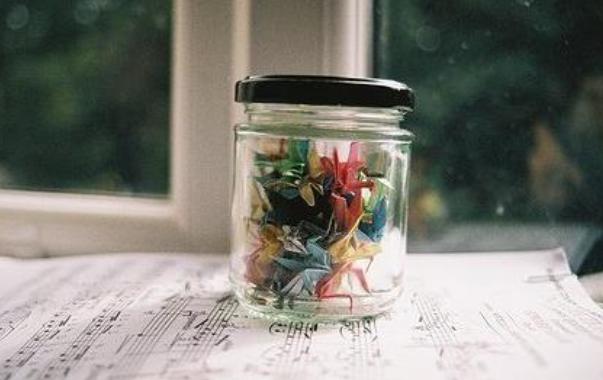 女孩子流泪了是喜欢你吗,女生哭了是因为很喜欢你吗