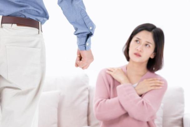 丈夫变心7个信号,婚后冷战多久男人开始害怕