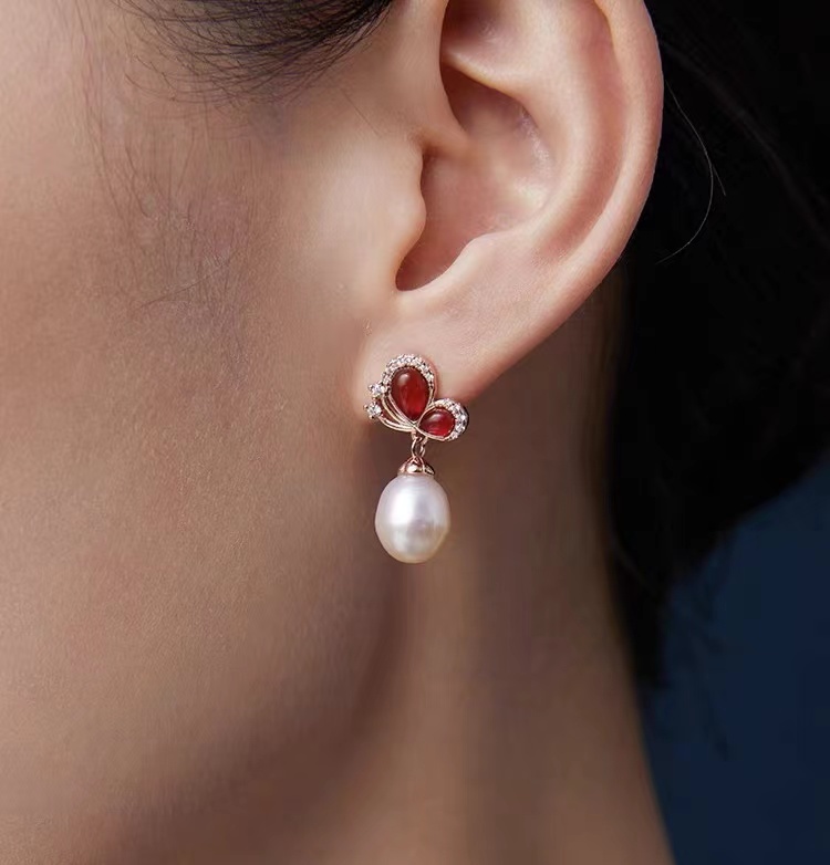 50-60岁适合的耳饰,40-50岁戴什么耳环好