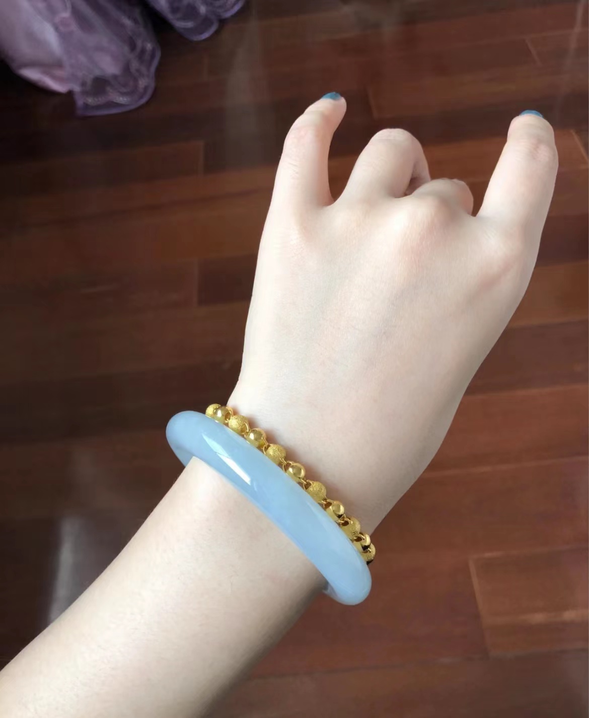 玉镯和金手链叠戴图片,玉镯跟什么叠戴好看