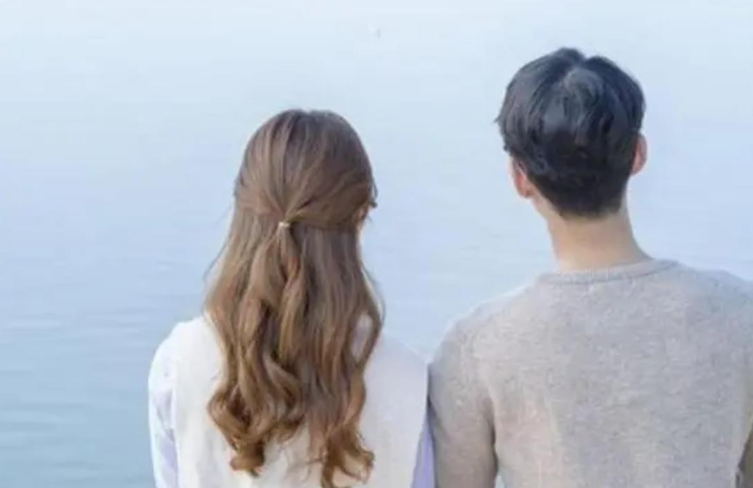 男人在三件事上克制是把你当家人,男人克制自己的感情是因为不爱吗