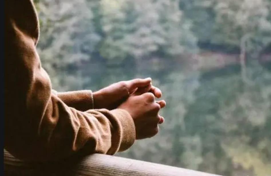 中年朋友之间最舒服的关系是什么样的,朋友之间到了中年怎么相处合适