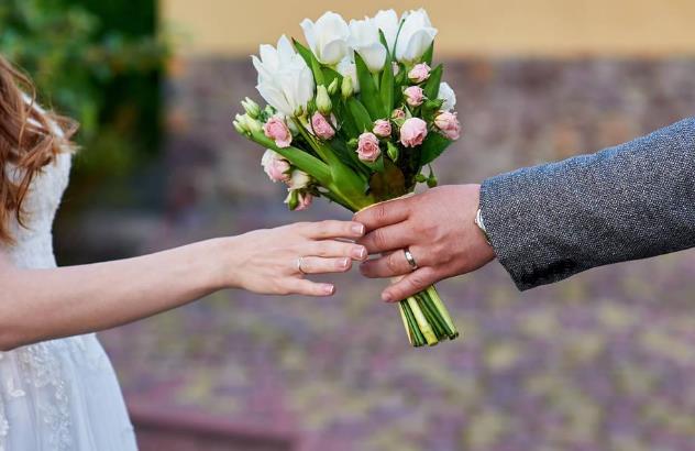 中年男人不回家不联系不离婚的心理，男人分居不联系也不离婚的心态