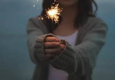 女儿谈对象注意的问题,20岁女孩怎么引导谈恋爱