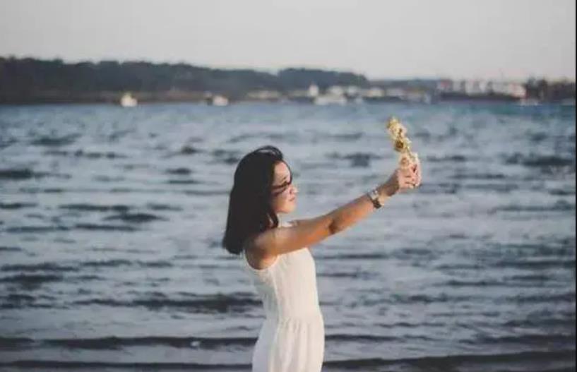 女人爱自己的最好方式，女人爱自己的最好方式就是投资自己吗