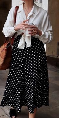 波点裙适合优雅的中年女人吗,波点裙和什么衣服搭配不死板