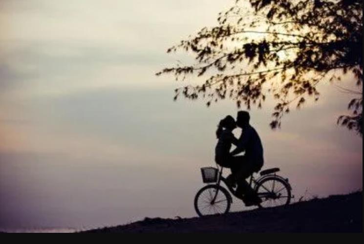 为什么说不靠浪漫很难真正打动女生