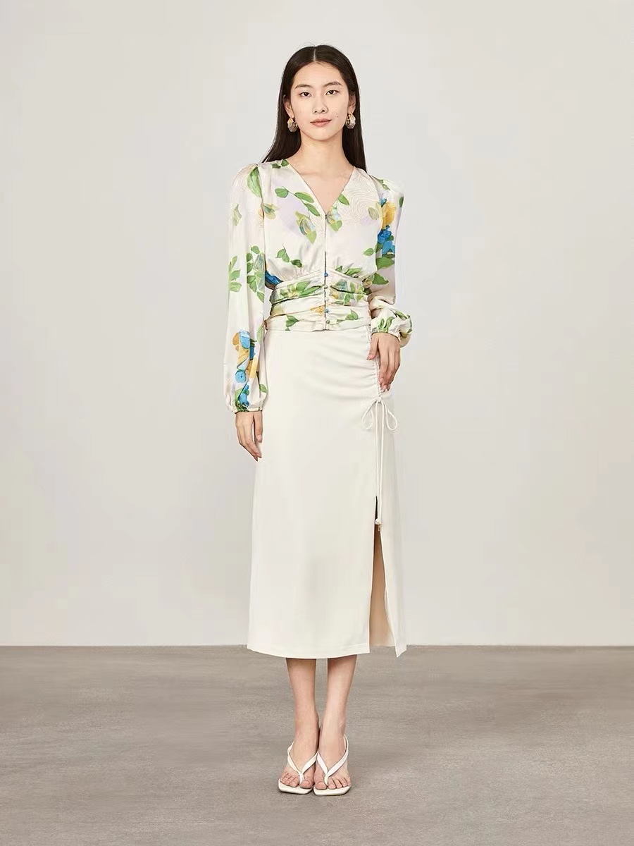 真人女生开襟开叉裙穿搭,夏季中长款开叉裙怎么搭配