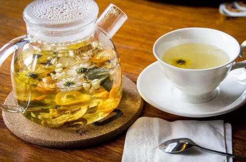 50-60岁喝什么茶最好,50-60岁喝哪种茶最好